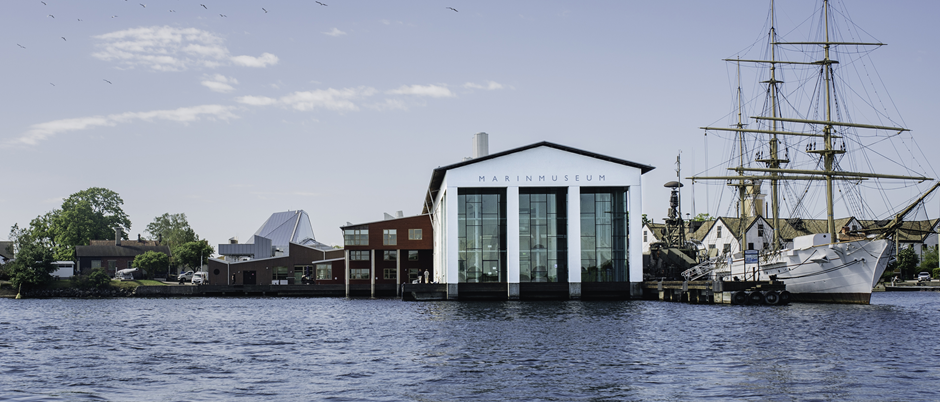 Fasaden av en museibyggnad, sedd utifr&aring;n.