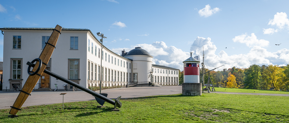 Fasaden av en museibyggnad, sedd utifr&aring;n.